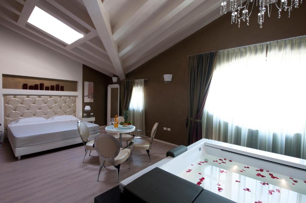 Hotel Morgana Rodengo-Saiano Pokoj fotografie